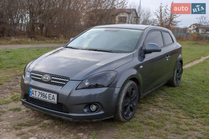 Хэтчбек Kia Ceed 2008 в Ивано-Франковске
