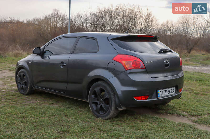 Хэтчбек Kia Ceed 2008 в Ивано-Франковске