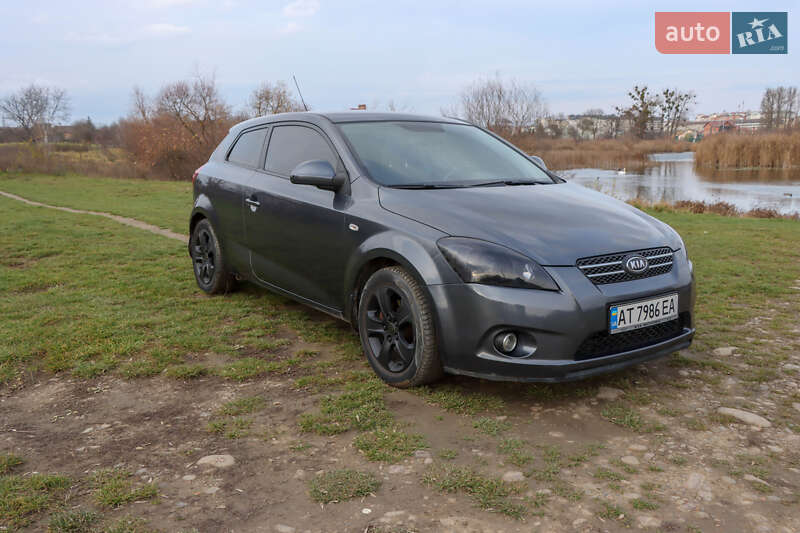Хэтчбек Kia Ceed 2008 в Ивано-Франковске