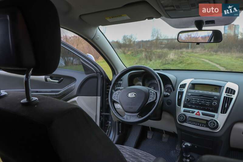 Хэтчбек Kia Ceed 2008 в Ивано-Франковске