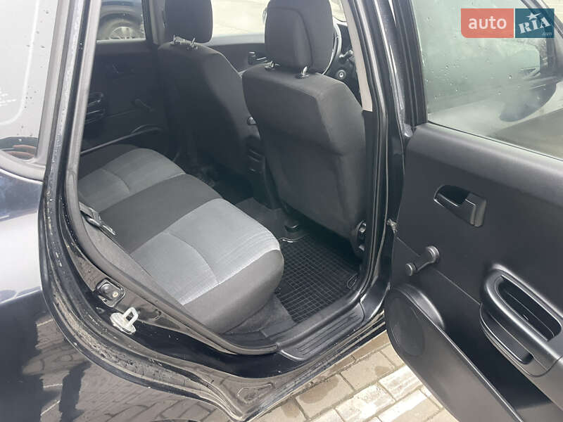 Хэтчбек Kia Ceed 2010 в Луцке