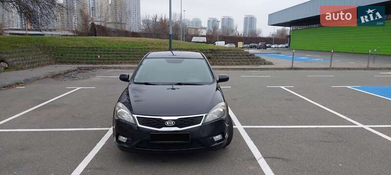 Kia Ceed 2011