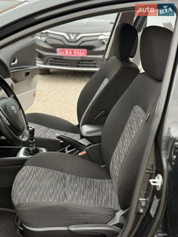 Хетчбек Kia Ceed 2008 в Кропивницькому