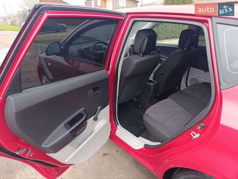 Хэтчбек Kia Ceed 2007 в Знаменке фото 8 Хэтчбек Kia Ceed 2007 в Знаменке