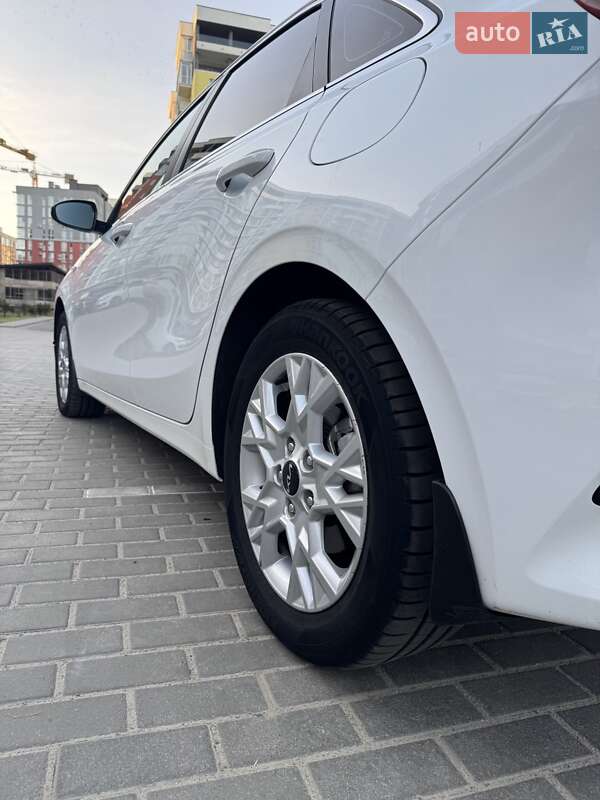 Хэтчбек Kia Ceed 2022 в Львове