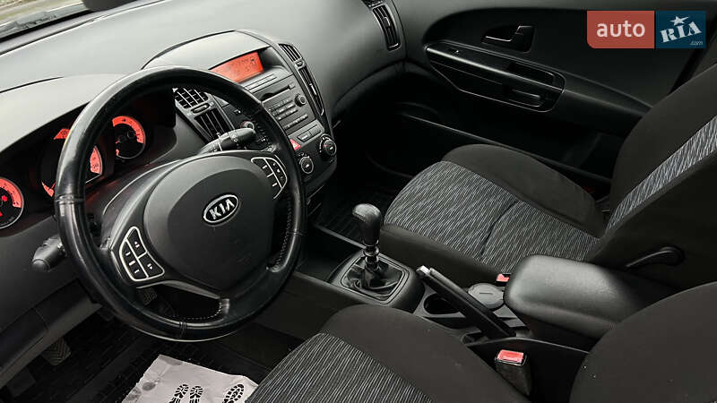 Универсал Kia Ceed 2008 в Львове