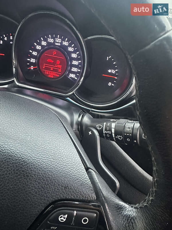Хэтчбек Kia Ceed 2013 в Мукачево