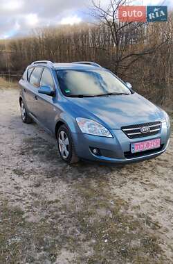 Універсал Kia Ceed 2008 в Будах