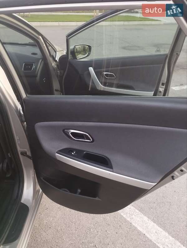 Универсал Kia Ceed 2016 в Черновцах фото 11 Универсал Kia Ceed 2016 в Черновцах