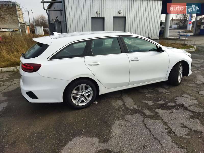 Универсал Kia Ceed 2021 в Звягеле