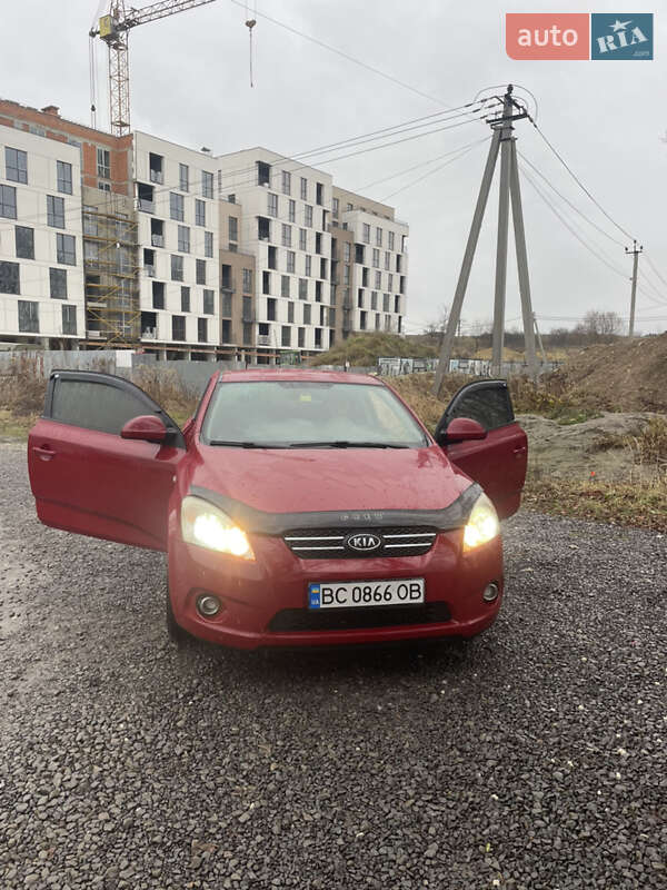 Хэтчбек Kia Ceed 2008 в Дрогобыче