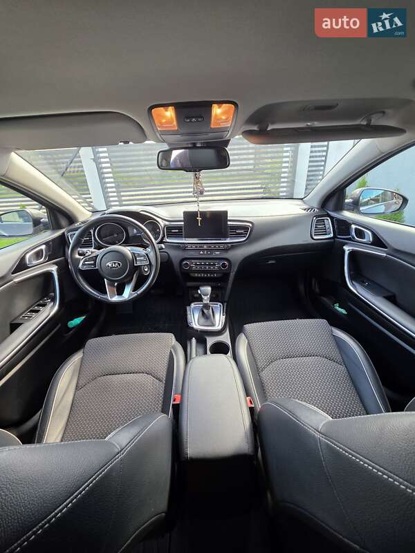 Хэтчбек Kia Ceed 2019 в Сарнах