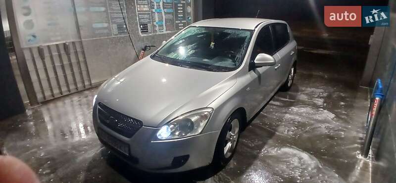 Хетчбек Kia Ceed 2008 в Бучі