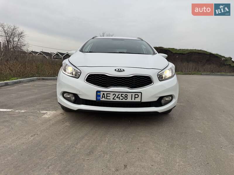Универсал Kia Ceed 2013 в Днепре фото 14 Универсал Kia Ceed 2013 в Днепре