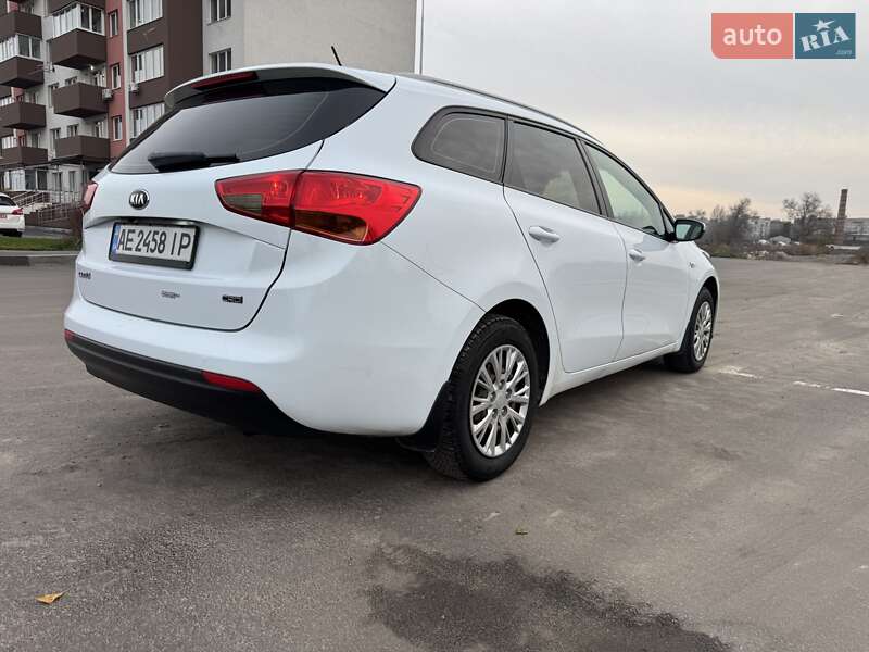 Универсал Kia Ceed 2013 в Днепре фото 11 Универсал Kia Ceed 2013 в Днепре
