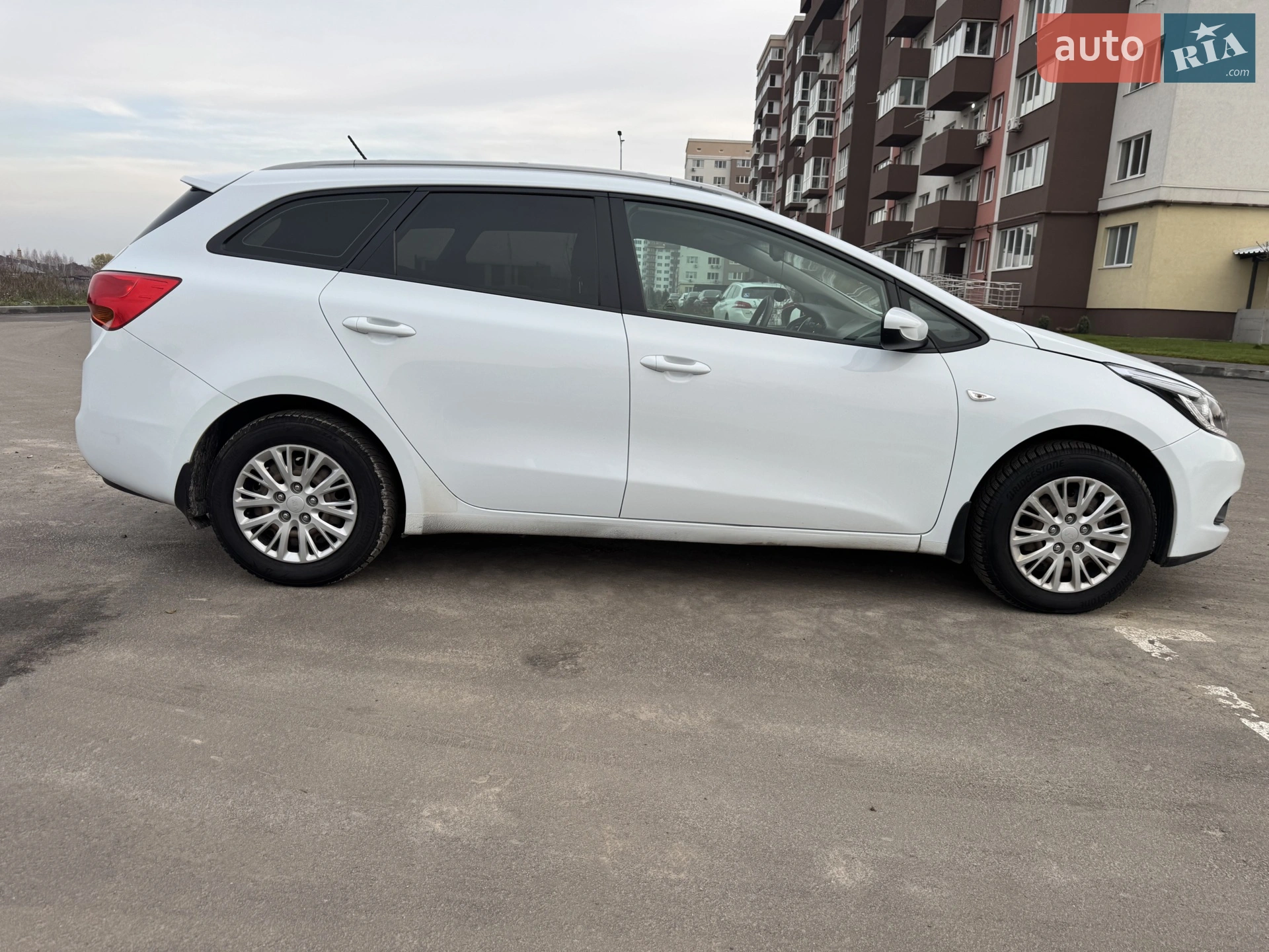Kia Ceed 2013 VIN U5YHN816AEL055888 фото оголошення 3 з 31