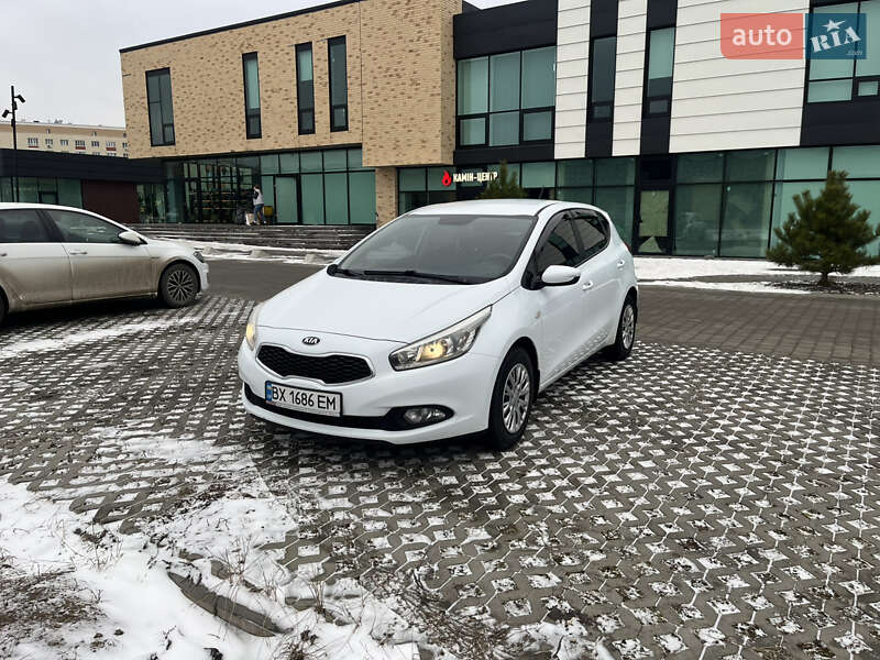 Хэтчбек Kia Ceed 2012 в Хмельницком