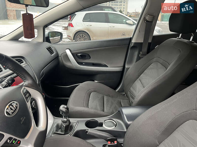 Хэтчбек Kia Ceed 2012 в Хмельницком