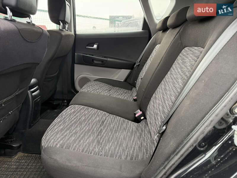 Хэтчбек Kia Ceed 2008 в Киеве фото 10 Хэтчбек Kia Ceed 2008 в Киеве