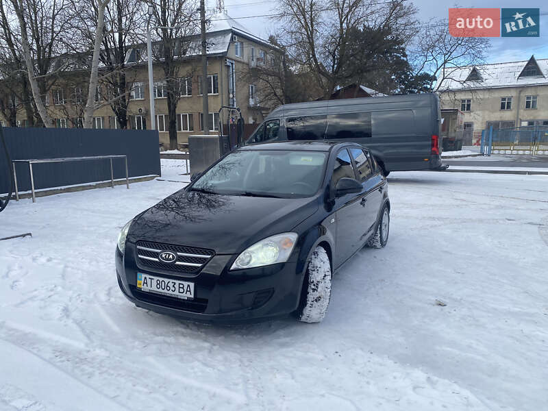 Хэтчбек Kia Ceed 2008 в Ивано-Франковске фото 3 Хэтчбек Kia Ceed 2008 в Ивано-Франковске