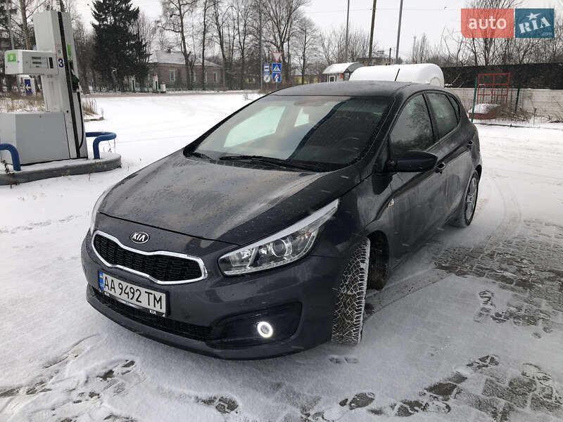 Хэтчбек Kia Ceed 2015 в Киеве