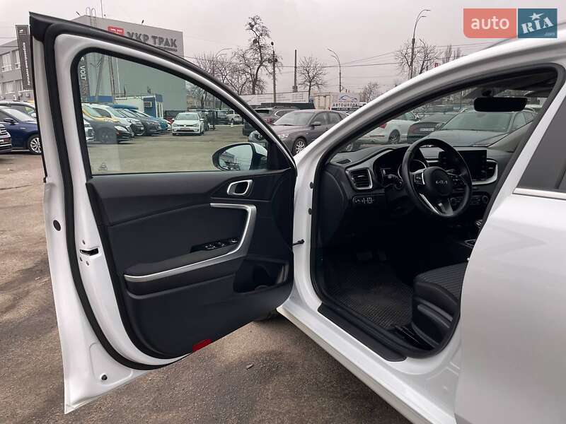 Универсал Kia Ceed 2022 в Киеве