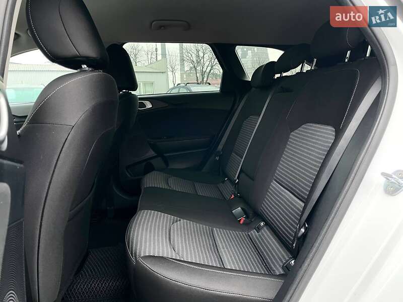 Универсал Kia Ceed 2022 в Киеве