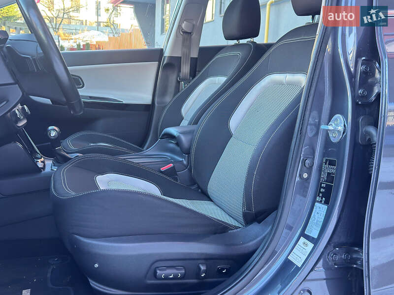 Хэтчбек Kia Ceed 2012 в Львове