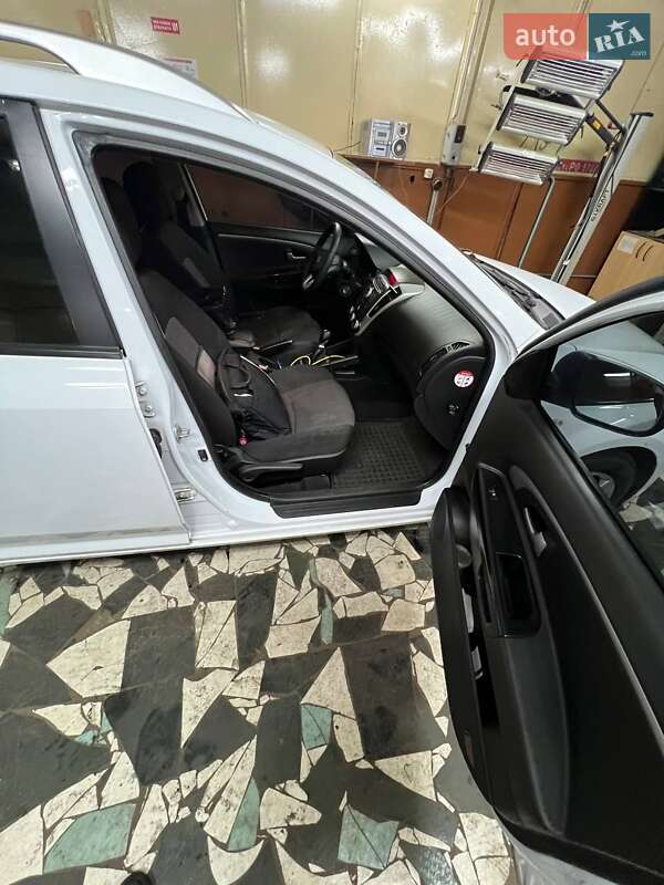 Универсал Kia Ceed 2011 в Киеве