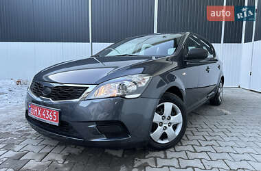 Хэтчбек Kia Ceed 2010 в Коломые