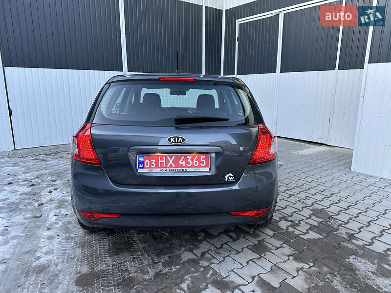 Хэтчбек Kia Ceed 2010 в Коломые