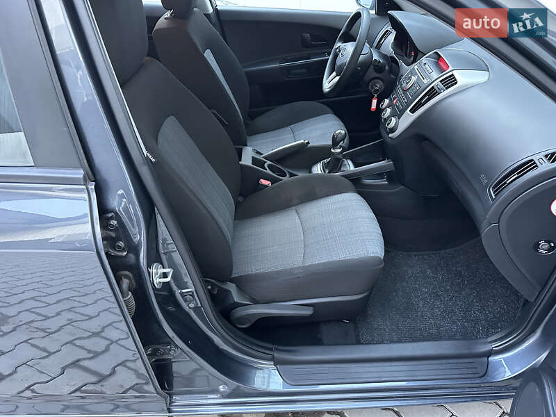 Хэтчбек Kia Ceed 2010 в Коломые