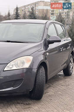 Хэтчбек Kia Ceed 2007 в Полтаве