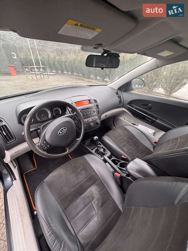 Хэтчбек Kia Ceed 2007 в Полтаве