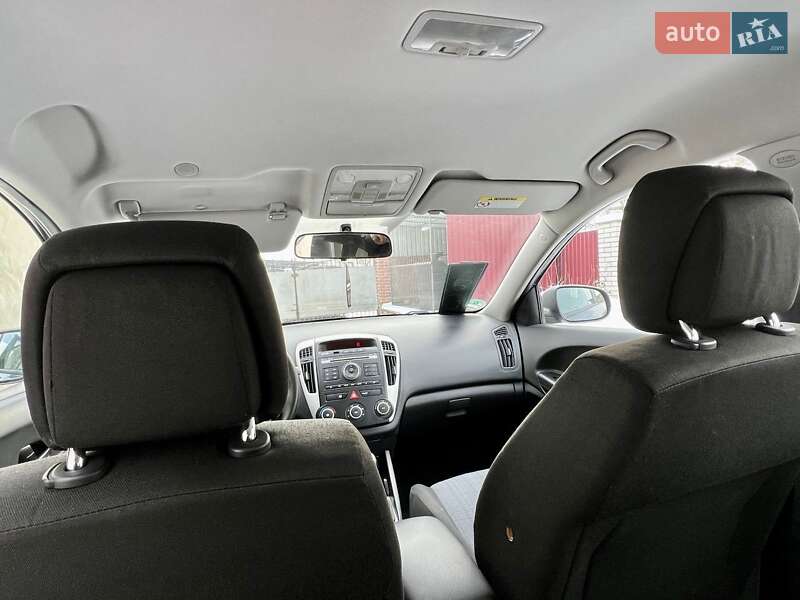 Универсал Kia Ceed 2010 в Умани