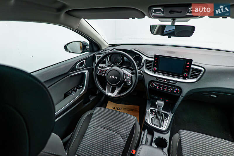 Хэтчбек Kia Ceed 2024 в Киеве