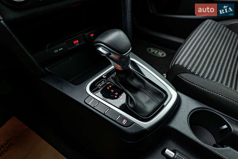 Хэтчбек Kia Ceed 2024 в Киеве