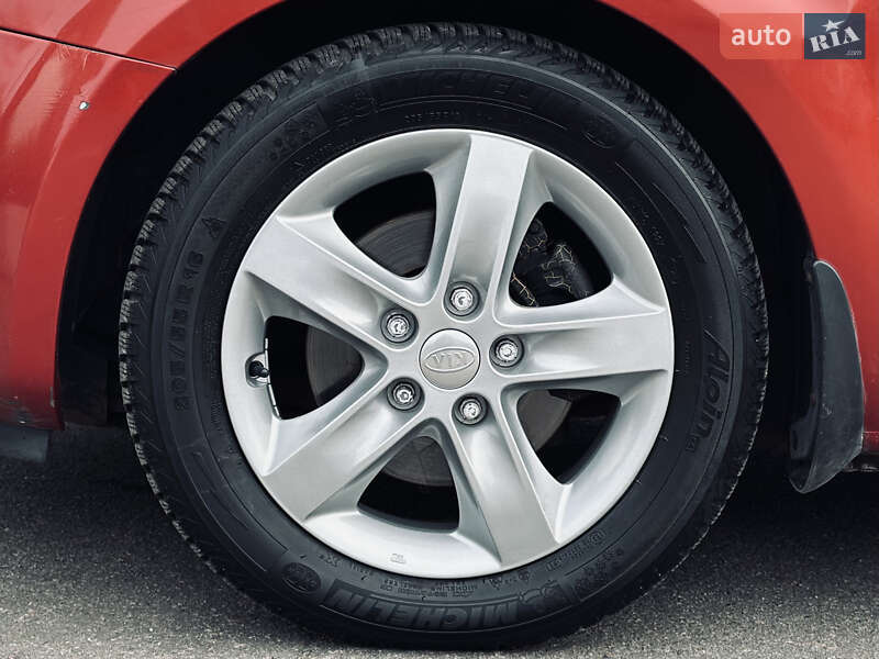 Хэтчбек Kia Ceed 2007 в Кременчуге