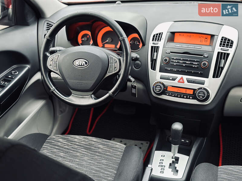 Хэтчбек Kia Ceed 2007 в Кременчуге