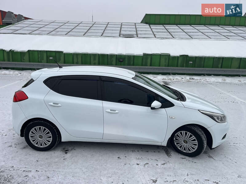 Хетчбек Kia Ceed 2012 в Києві