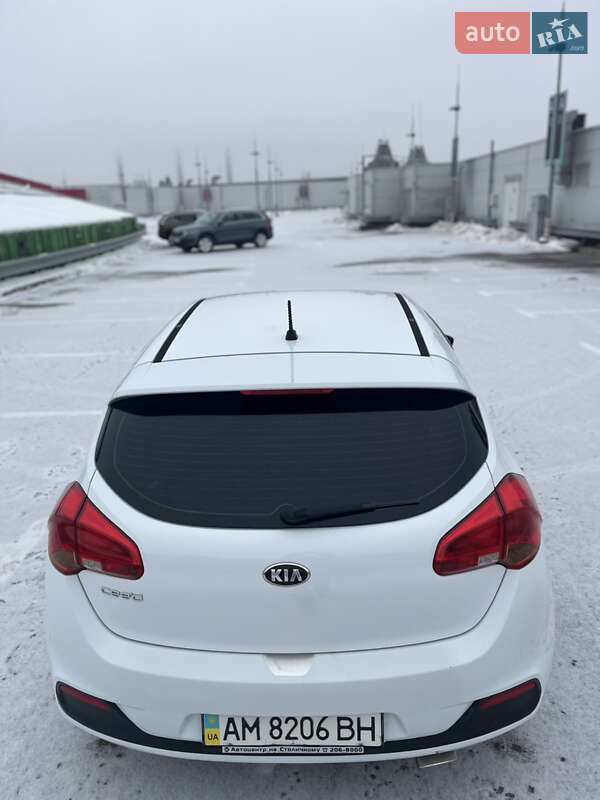 Хетчбек Kia Ceed 2012 в Києві