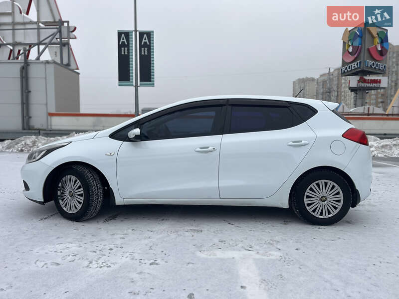 Хетчбек Kia Ceed 2012 в Києві