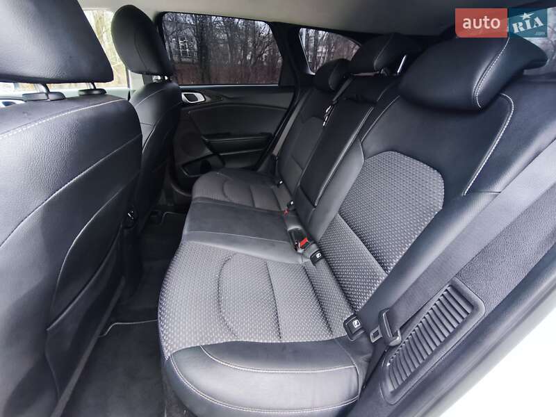 Универсал Kia Ceed 2020 в Днепре