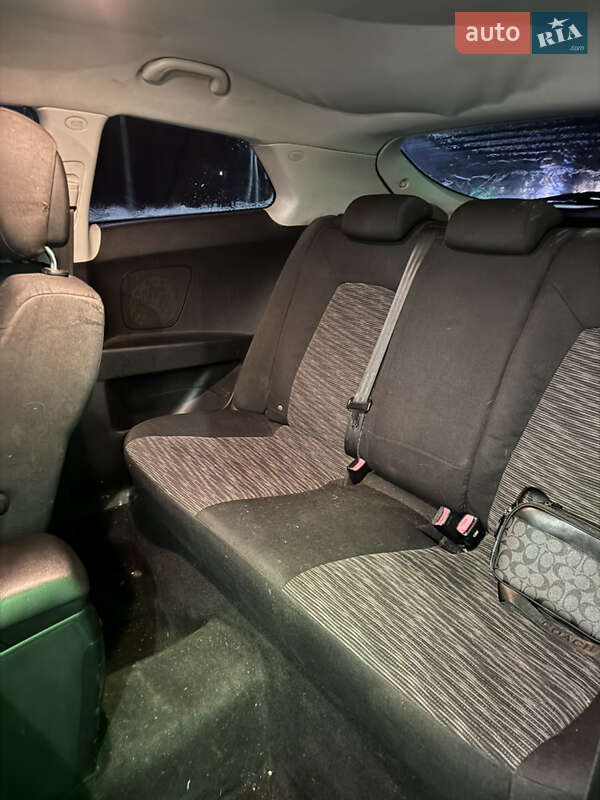 Хэтчбек Kia Ceed 2008 в Киеве