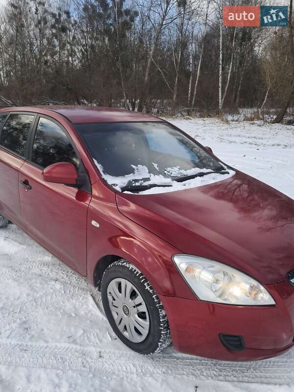 Хэтчбек Kia Ceed 2007 в Камне-Каширском