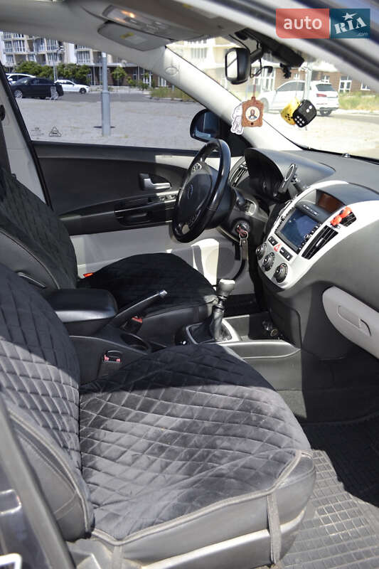 Хетчбек Kia Ceed 2007 в Миколаєві