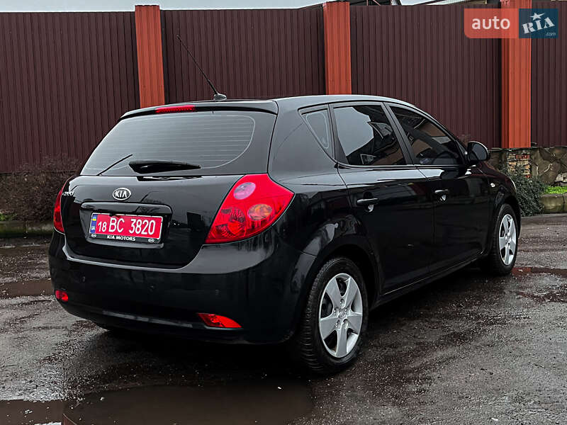 Хэтчбек Kia Ceed 2007 в Черкассах