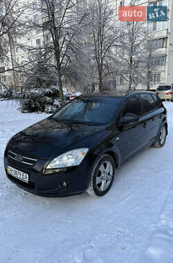 Хэтчбек Kia Ceed 2008 в Киеве