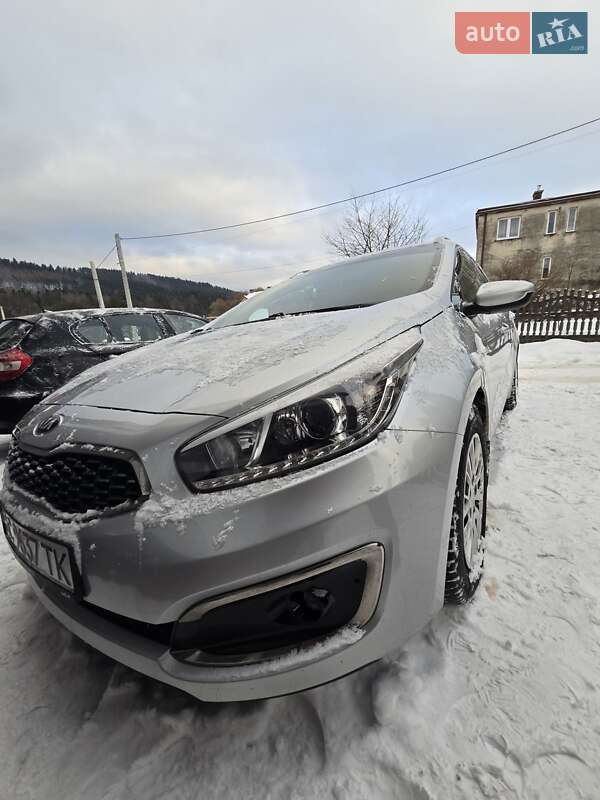 Универсал Kia Ceed 2017 в Львове