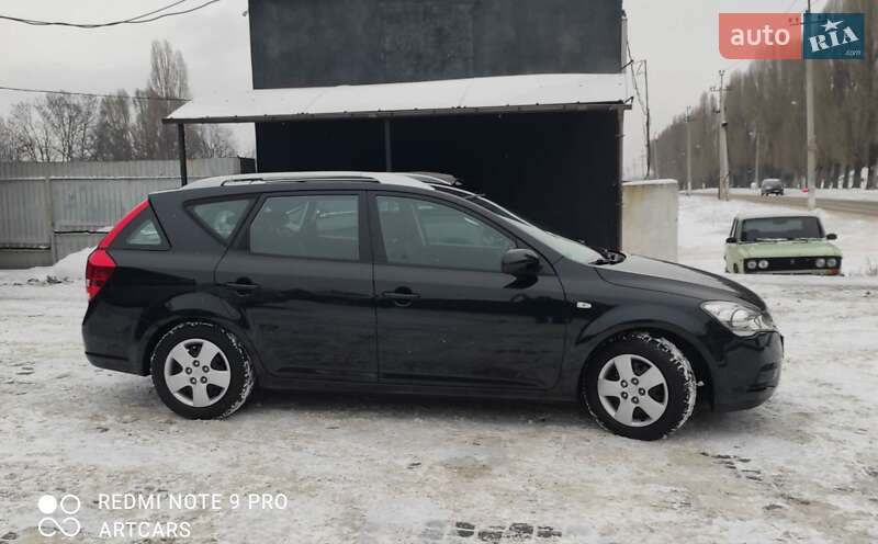 Универсал Kia Ceed 2010 в Каменском